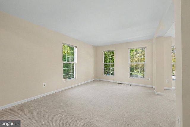 9386 VAN ARSDALE DR, Vienna, VA 22181