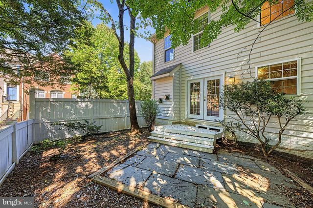 9386 VAN ARSDALE DR, Vienna, VA 22181