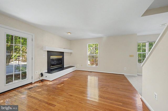 9386 VAN ARSDALE DR, Vienna, VA 22181