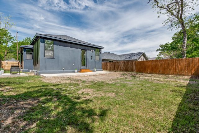 3608 Metropolitan Avenue, Dallas, TX 75210