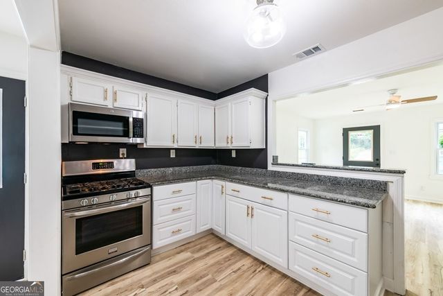 2266 Old Spring Road SE, Smyrna, GA 30080