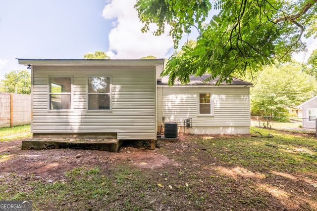2266 Old Spring Road SE, Smyrna, GA 30080