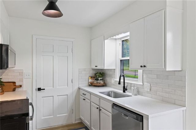 9609 E 79th Street, Raytown, MO 64138