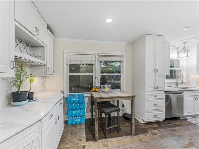 2409 Powers Ferry SE Drive, Marietta, GA 30067