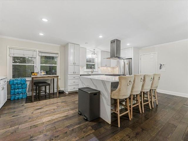 2409 Powers Ferry SE Drive, Marietta, GA 30067