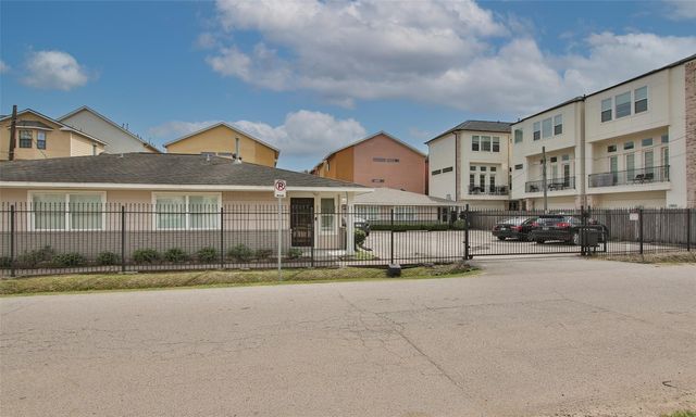 4331 Marina Street B, Houston, TX 77007