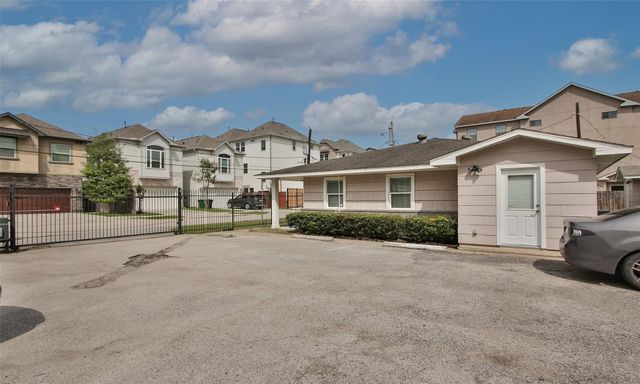 4331 Marina Street B, Houston, TX 77007