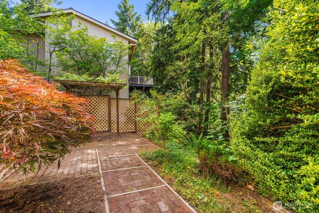 4529 153rd Ave SE, Bellevue, WA 98006