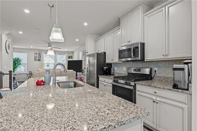1732 Defiance DR, Chesapeake, VA 23323