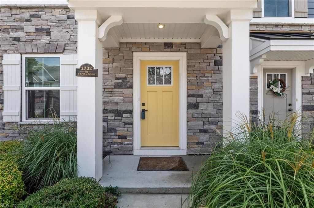 1732 Defiance DR, Chesapeake, VA 23323