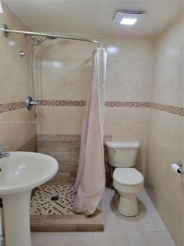 2600 Collins 508, Miami Beach, FL 33140