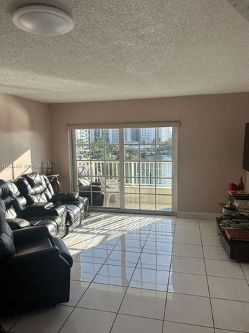 2600 Collins 508, Miami Beach, FL 33140