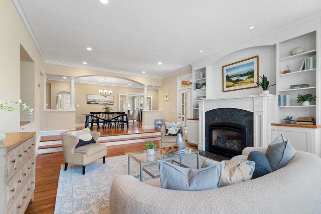209 Waltham St, Lexington, MA 02421