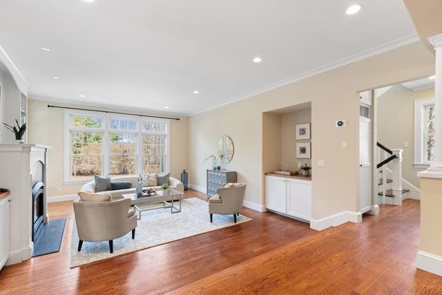 209 Waltham St, Lexington, MA 02421