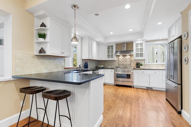 209 Waltham St, Lexington, MA 02421