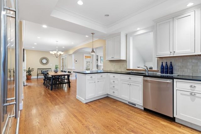209 Waltham St, Lexington, MA 02421
