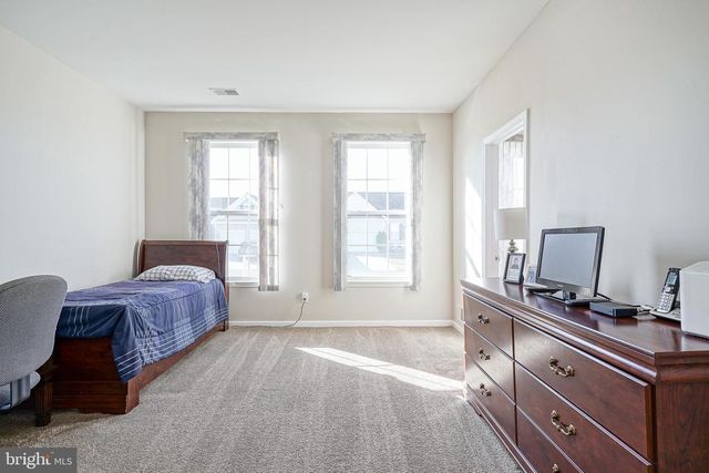 7 SHELLY ST, Sicklerville, NJ 08081