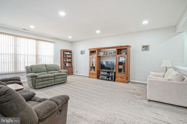 7 SHELLY ST, Sicklerville, NJ 08081