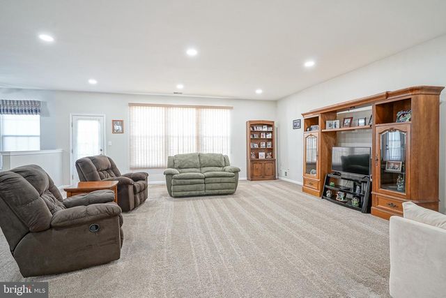 7 SHELLY ST, Sicklerville, NJ 08081