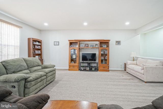 7 SHELLY ST, Sicklerville, NJ 08081