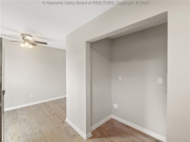 211 Stuart Street, St Albans, WV 25177