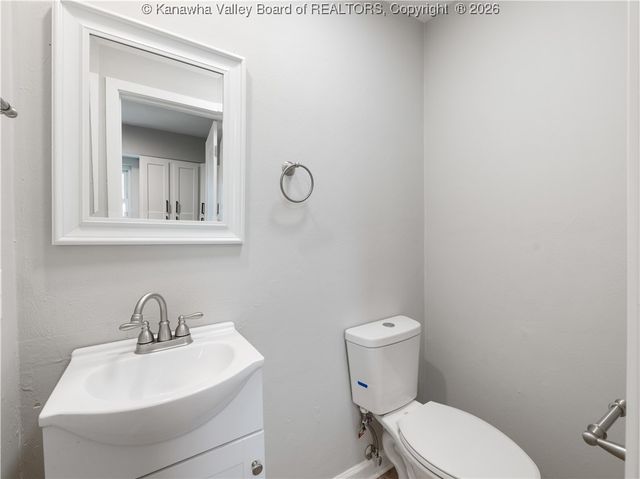 211 Stuart Street, St Albans, WV 25177