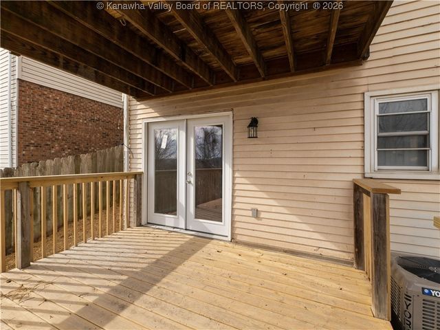 211 Stuart Street, St Albans, WV 25177