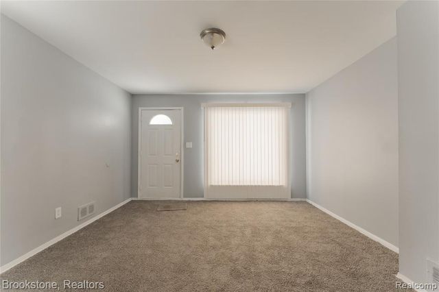 694 Emerson Avenue, Pontiac, MI 48340