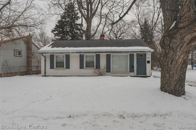 694 Emerson Avenue, Pontiac, MI 48340