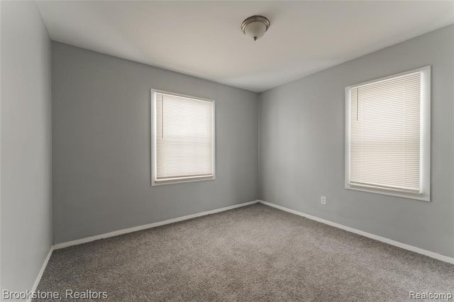 694 Emerson Avenue, Pontiac, MI 48340