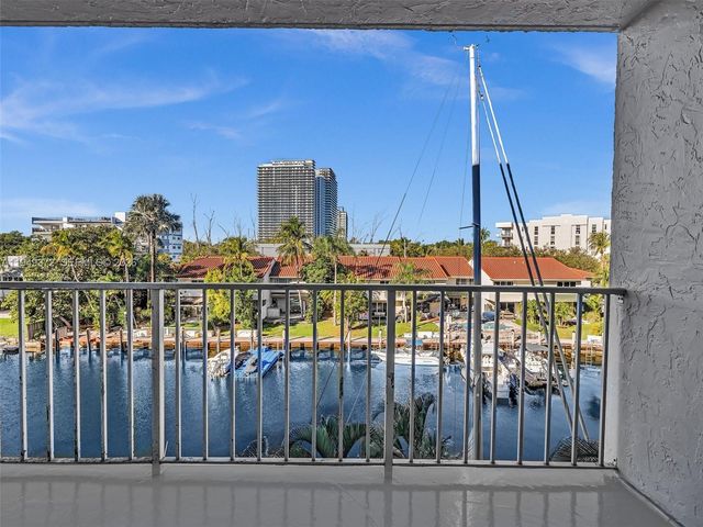 16565 NE 26th Ave 4E, North Miami Beach, FL 33160