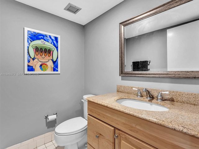 16565 NE 26th Ave 4E, North Miami Beach, FL 33160