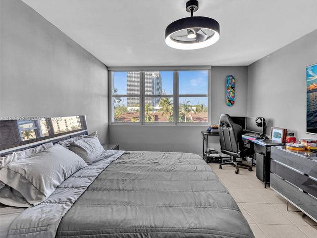 16565 NE 26th Ave 4E, North Miami Beach, FL 33160