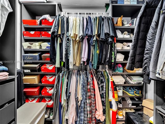 16565 NE 26th Ave 4E, North Miami Beach, FL 33160