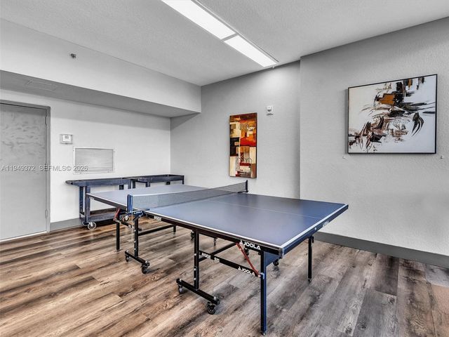 16565 NE 26th Ave 4E, North Miami Beach, FL 33160