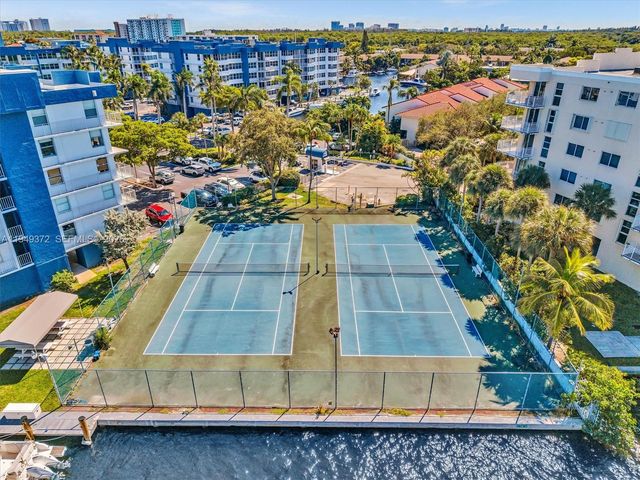 16565 NE 26th Ave 4E, North Miami Beach, FL 33160