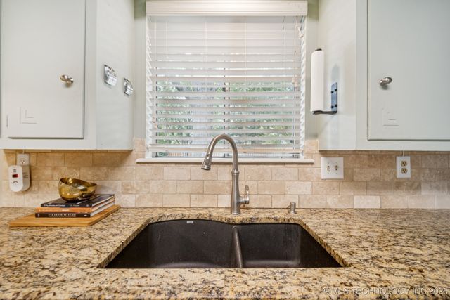 5212 S 68th East Place, Tulsa, OK 74145