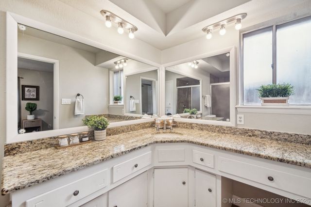 5212 S 68th East Place, Tulsa, OK 74145