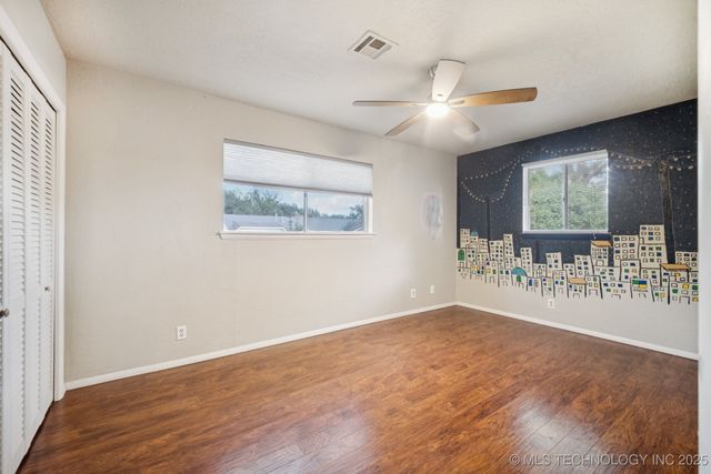 5212 S 68th East Place, Tulsa, OK 74145