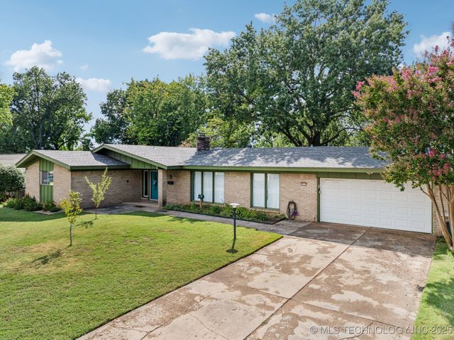 5212 S 68th East Place, Tulsa, OK 74145