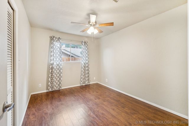 5212 S 68th East Place, Tulsa, OK 74145