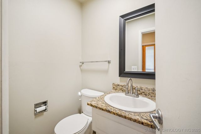 5212 S 68th East Place, Tulsa, OK 74145