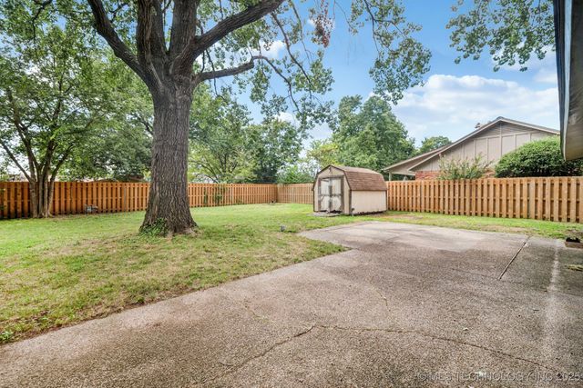 5212 S 68th East Place, Tulsa, OK 74145