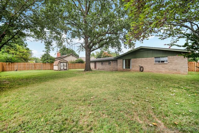 5212 S 68th East Place, Tulsa, OK 74145