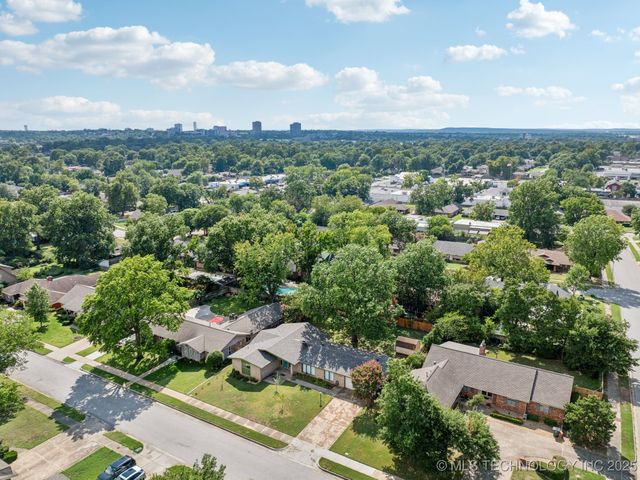 5212 S 68th East Place, Tulsa, OK 74145