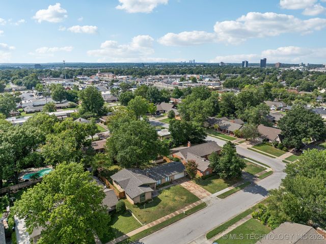 5212 S 68th East Place, Tulsa, OK 74145