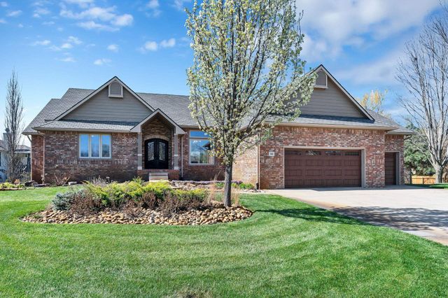 121 S Breezy Pointe Ct, Wichita, KS 67235