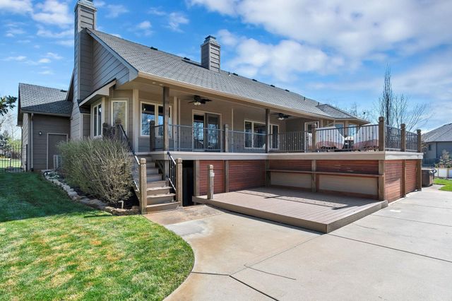 121 S Breezy Pointe Ct, Wichita, KS 67235