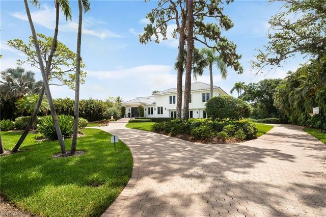 664 Hickory RD, Naples, FL 34108