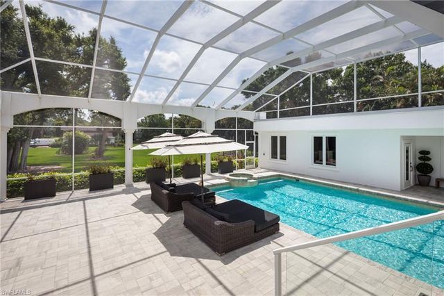 664 Hickory RD, Naples, FL 34108